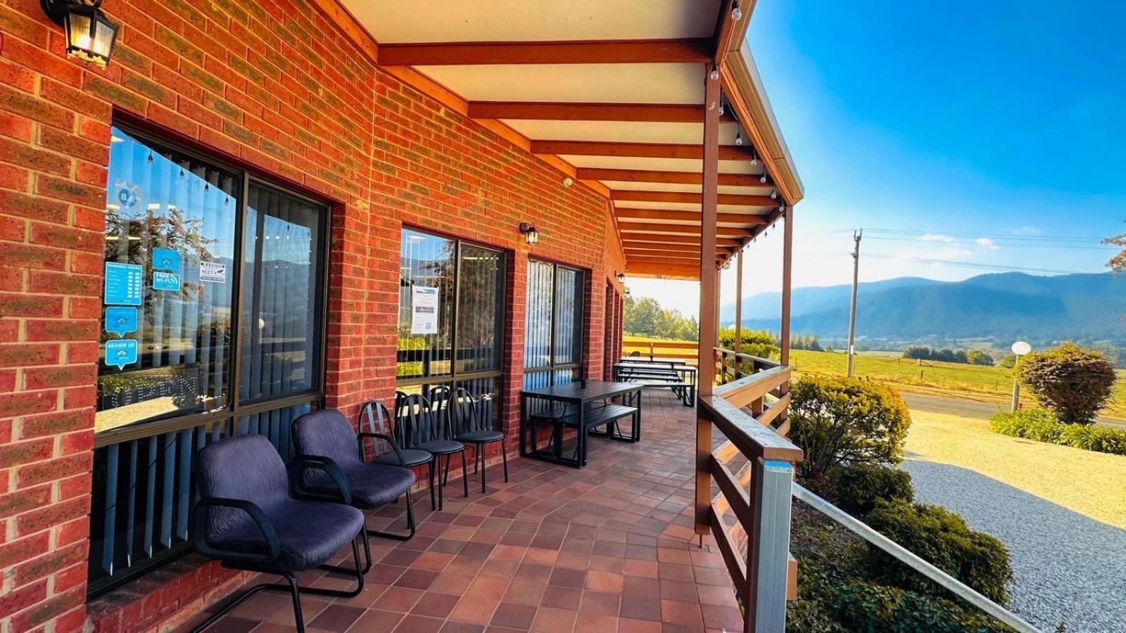 Mountain Creek Motel Bar & Restaurant Маунт-Бьюти Экстерьер фото